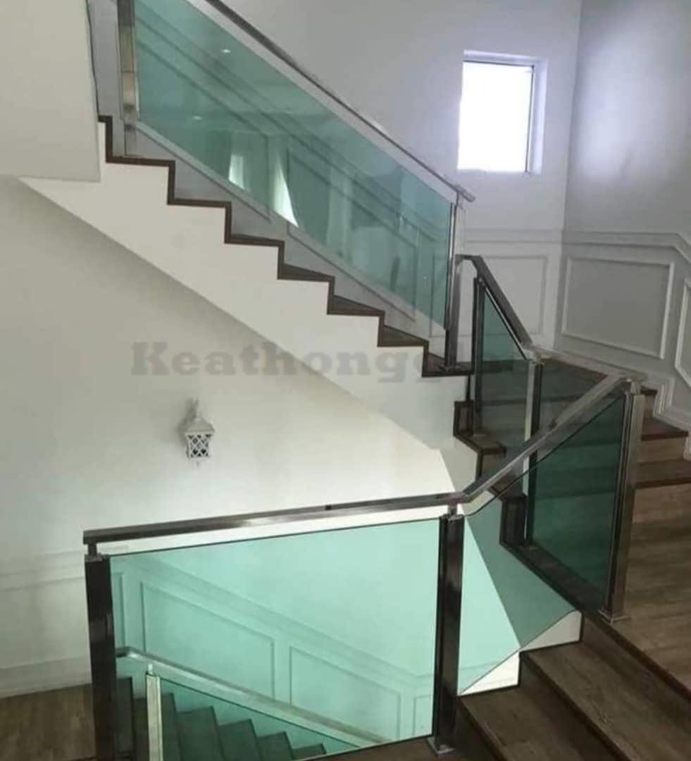 Stainless Steel Staircase Railing 2