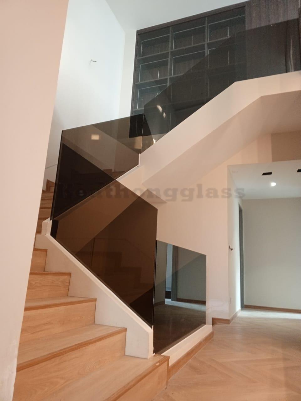 Staircase Glass Railing 117