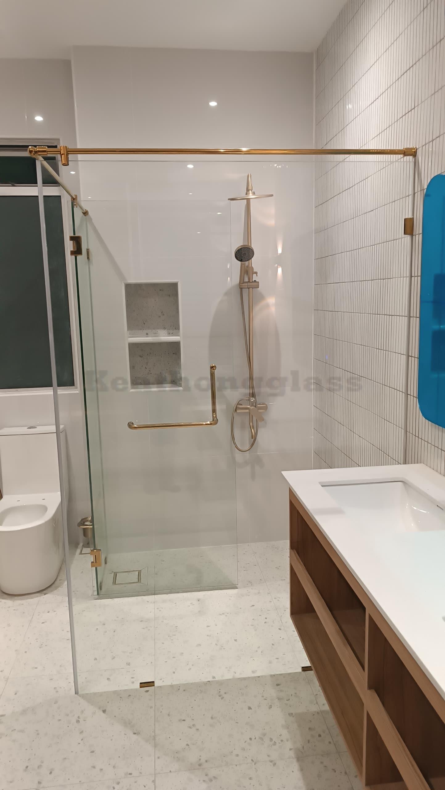 Frameless Shower Screen 40